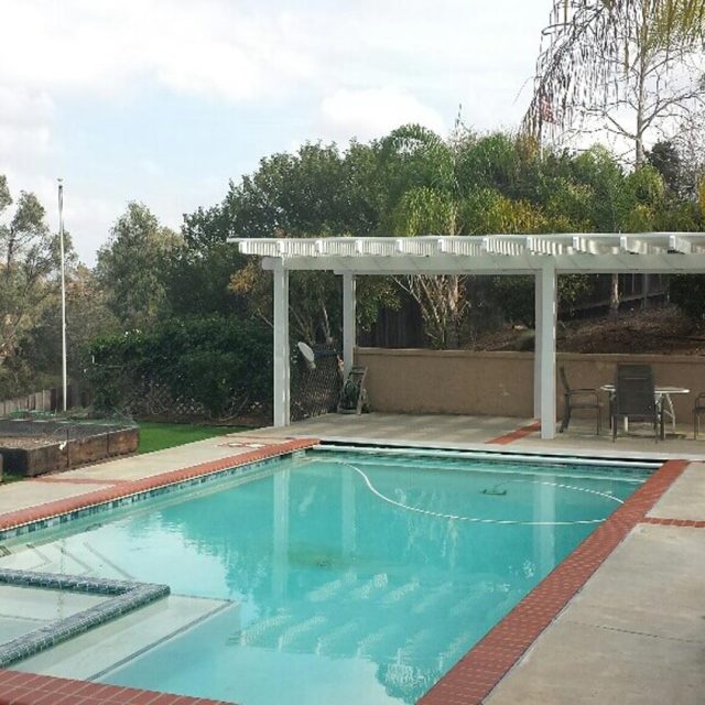 Before-photos-of-reodeled-home-in-San-Marcos-with-pool